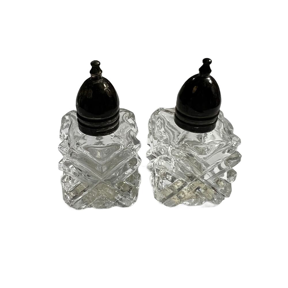 MCM Crystal Silver-Plated Individual Set of Tiny Salt-Pepper Placement Set